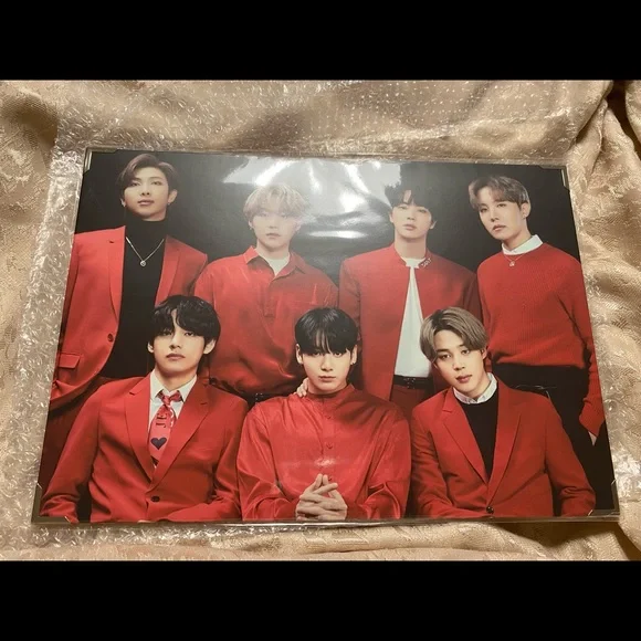 BTS MAP OF THE SOUL　PREMIUM PHOTO BTS. MAP OF THE SOUL ON:E - Premium Photo